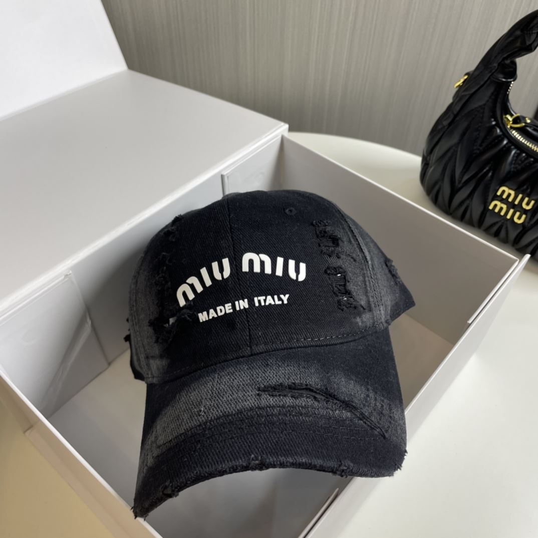 Miu Miu Caps